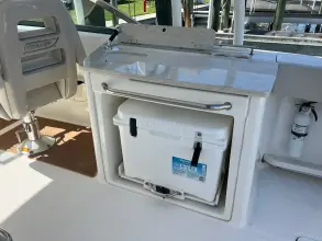 Thumbnail von Boston Whaler 270 Vantage