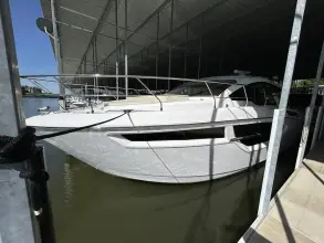 Thumbnail von Cruisers Yachts 42 Cantius