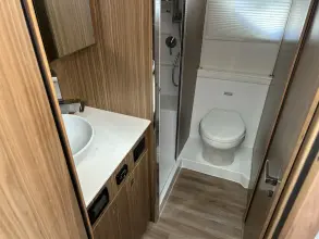 Thumbnail von Cruisers Yachts 42 Cantius