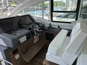 Thumbnail von Cruisers Yachts 42 Cantius