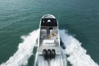 Thumbnail von Cruisers Yachts 50 GLS OB