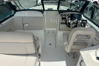 Thumbnail von Boston Whaler 270 Vantage