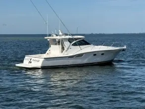 Thumbnail von Tiara Yachts 4200 Open Property Damage