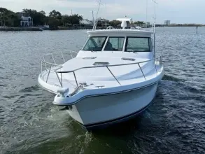 Thumbnail von Tiara Yachts 4200 Open Property Damage