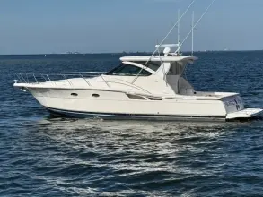Thumbnail von Tiara Yachts 4200 Open Property Damage