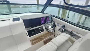 Thumbnail von Sea Ray 320 Sundancer Outboard