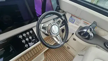 Thumbnail von Sea Ray 320 Sundancer Outboard