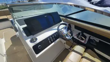 Thumbnail von Sea Ray SLX 310 Outboard