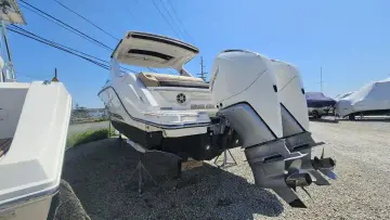 Thumbnail von Sea Ray SLX 310 Outboard