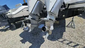 Thumbnail von Sea Ray SLX 310 Outboard