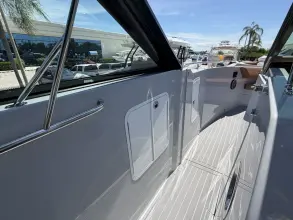 Thumbnail von Cruisers Yachts 38 GLS South
