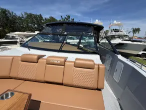 Thumbnail von Cruisers Yachts 38 GLS South