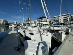 Thumbnail von Beneteau Oceanis 35.1