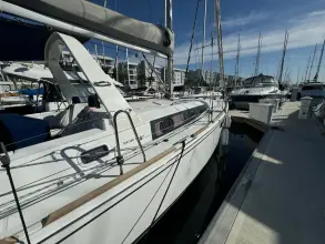 Thumbnail von Beneteau Oceanis 35.1