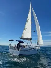 Thumbnail von Beneteau Oceanis 35.1