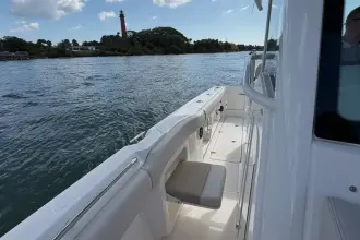 Thumbnail von Boston Whaler 280 Outrage