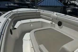 Thumbnail von Boston Whaler 33 OUTRAGE