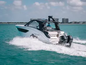 Thumbnail von Sea Ray 370 DA-OB