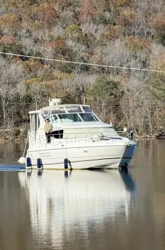 Cruisers Yachts 4450 Express Bay Dreamer II