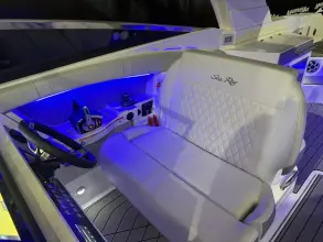 Thumbnail von Sea Ray SLX 350