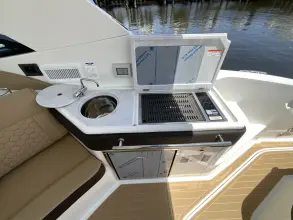 Thumbnail von Sea Ray 320 Sundancer Outboard