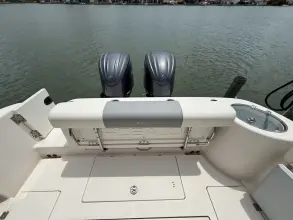 Thumbnail von Robalo R302