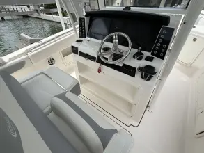 Thumbnail von Robalo R302