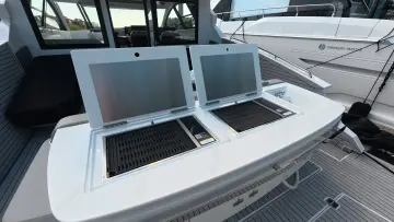 Thumbnail von Cruisers Yachts 50 GLS OB