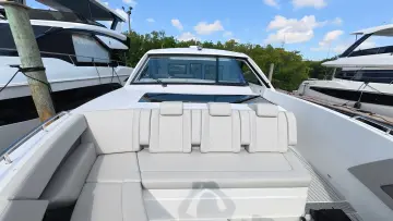 Thumbnail von Cruisers Yachts 50 GLS OB