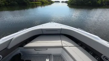 Thumbnail von Cruisers Yachts 50 GLS OB