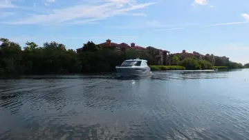 Thumbnail von Cruisers Yachts 50 GLS OB