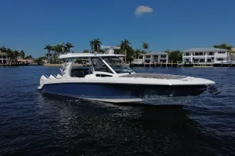 Thumbnail von Boston Whaler 350 Realm