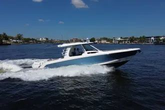Thumbnail von Boston Whaler 350 Realm