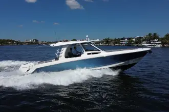 Thumbnail von Boston Whaler 350 Realm