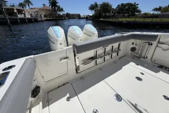 Thumbnail von Boston Whaler 350 Realm
