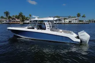 Thumbnail von Boston Whaler 350 Realm