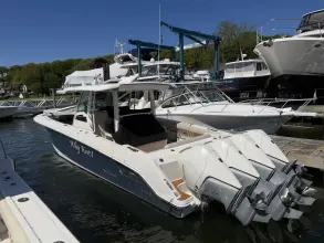 Boston Whaler 380 Outrage