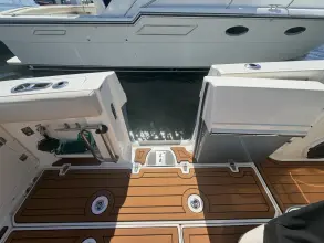 Thumbnail von Boston Whaler 380 Outrage