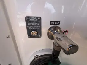 Thumbnail von Boston Whaler 380 Outrage