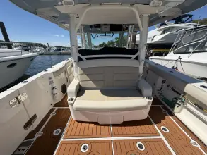 Thumbnail von Boston Whaler 380 Outrage