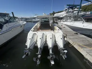 Thumbnail von Boston Whaler 380 Outrage
