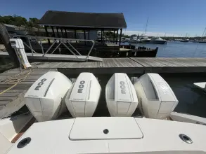 Thumbnail von Boston Whaler 380 Outrage