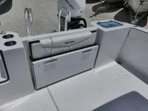 Thumbnail von Twin Vee 280 GFX2 DUAL CONSOLE