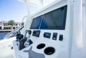 Thumbnail von Yellowfin 36 Offshore