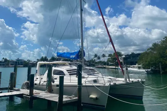 Leopard 38 Tiki