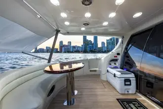 Thumbnail von Azimut 68 "Pony Up"