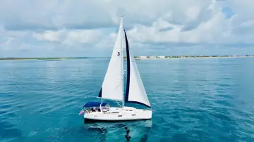 Thumbnail von Beneteau Oceanis 45 “IMAGINE THAT”