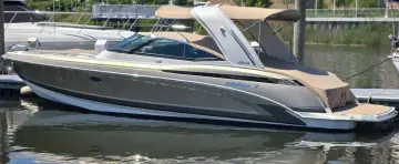 Formula 330 Crossover Bowrider