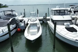 Thumbnail von Everglades 435 CC