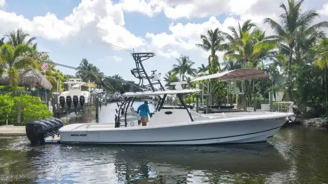 Regulator 41 Grey Hull